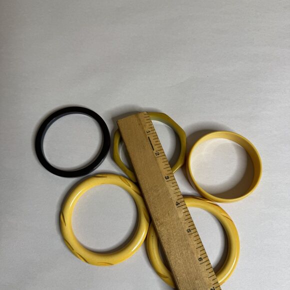 Vtg Bakelite Bangle Bracelets Craved Yellow Green TESTED MCM Retro Spacer Corn - Picture 13 of 16